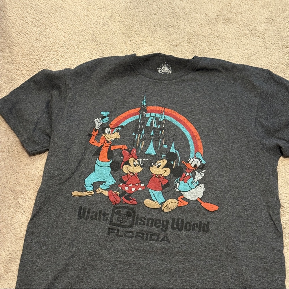 Vintage Walt Disney World Florida T-Shirt – Classic Characters & Castle Graphic